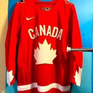 Nike Team Canada Jersey 100% authentic